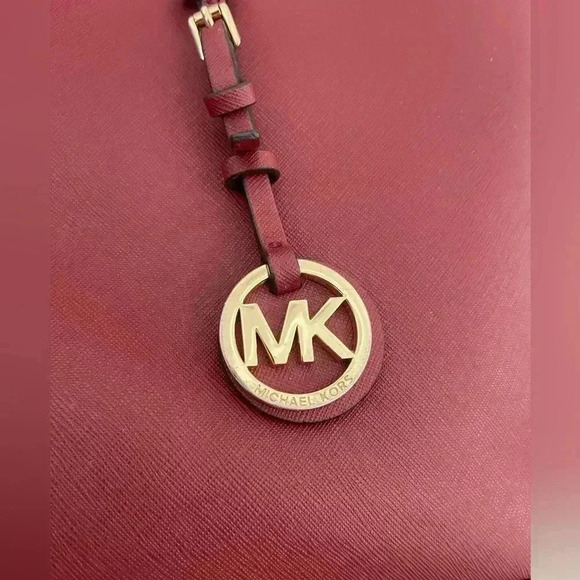 MICHAEL KORS Jet Set Leather Cherry Laptop Large Tote Handbag - Picture 2 of 10